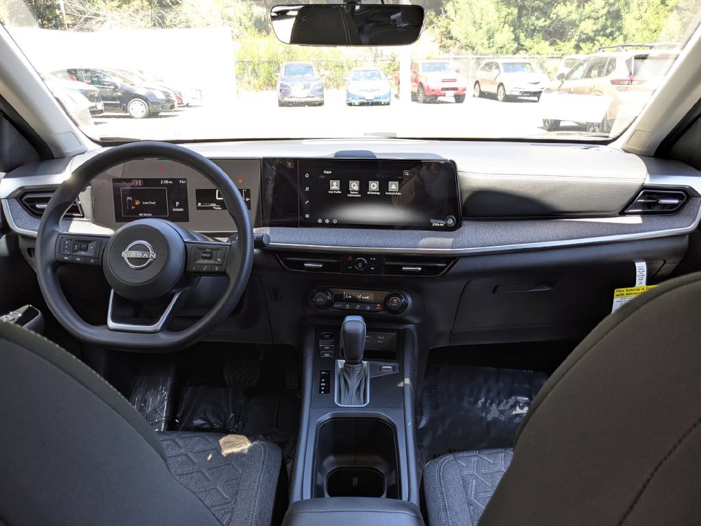 New 2026 Nissan Kicks SV w/ Interior Electronics Package FWD image 23
