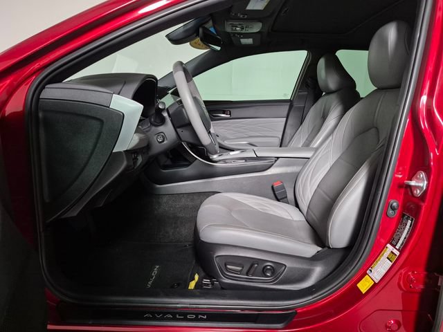 Certified 2022 Toyota Avalon Limited FWD image 14