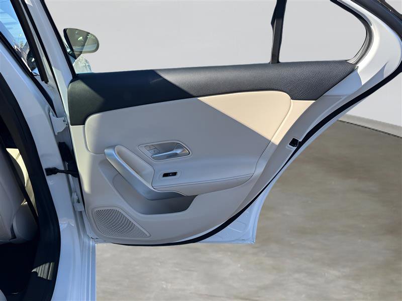 Used 2019 Mercedes-Benz A 220 image 27