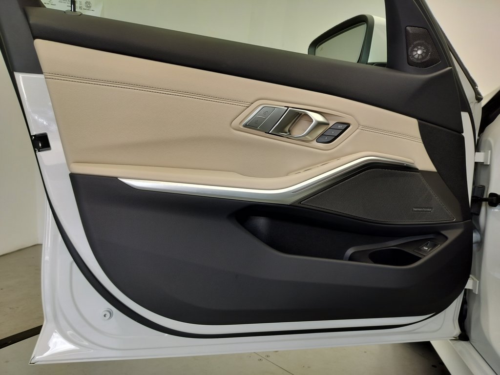 New 2026 BMW 330i Sedan w/ Premium Package RWD image 6
