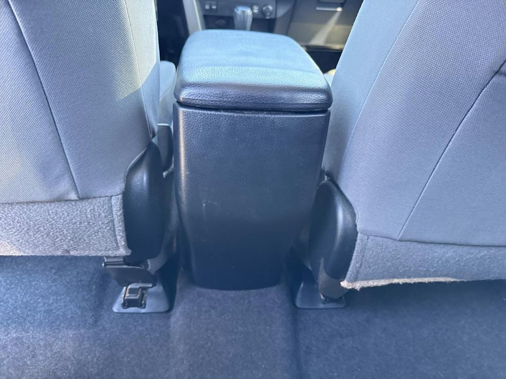 Used 2015 Toyota RAV4 LE image 17