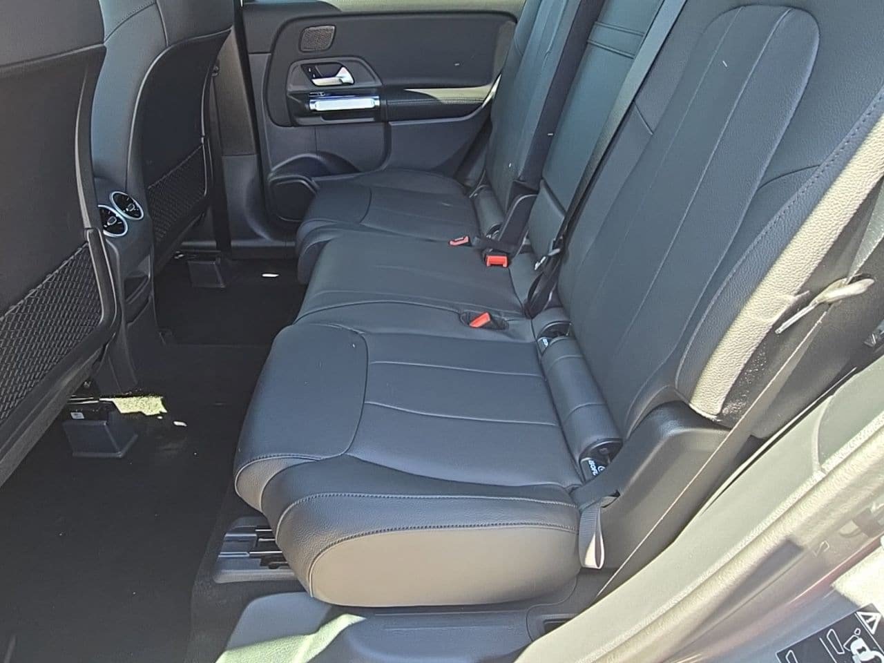 New 2026 Mercedes-Benz GLB 250 4MATIC image 31