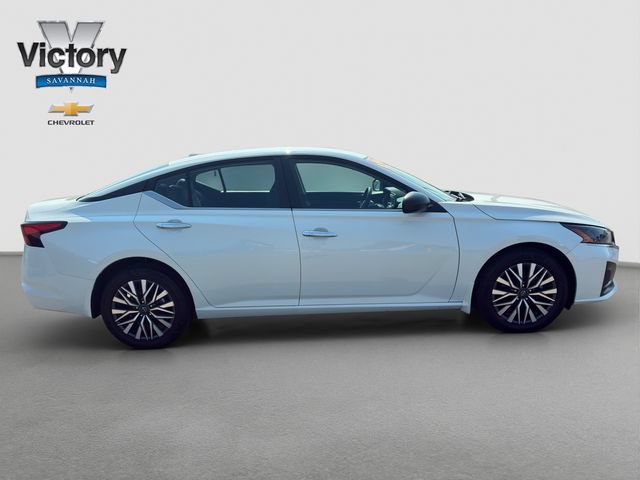 Used 2024 Nissan Altima 2.5 SV AWD/4WD image 8