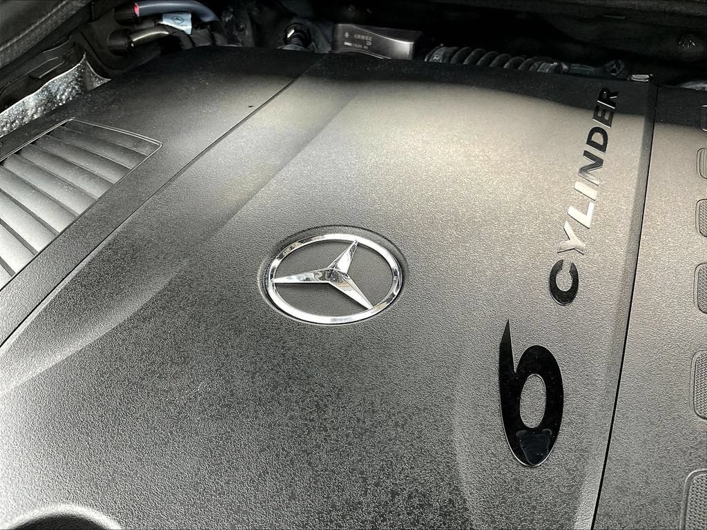 Used 2020 Mercedes-Benz GLS 450 4MATIC image 32