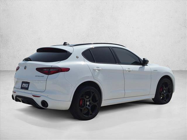 Used 2022 Alfa Romeo Stelvio Veloce AWD/4WD image 5