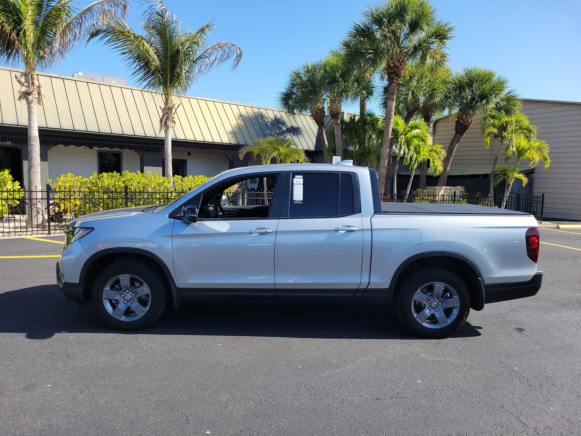 Used 2025 Honda Ridgeline TrailSport image 9