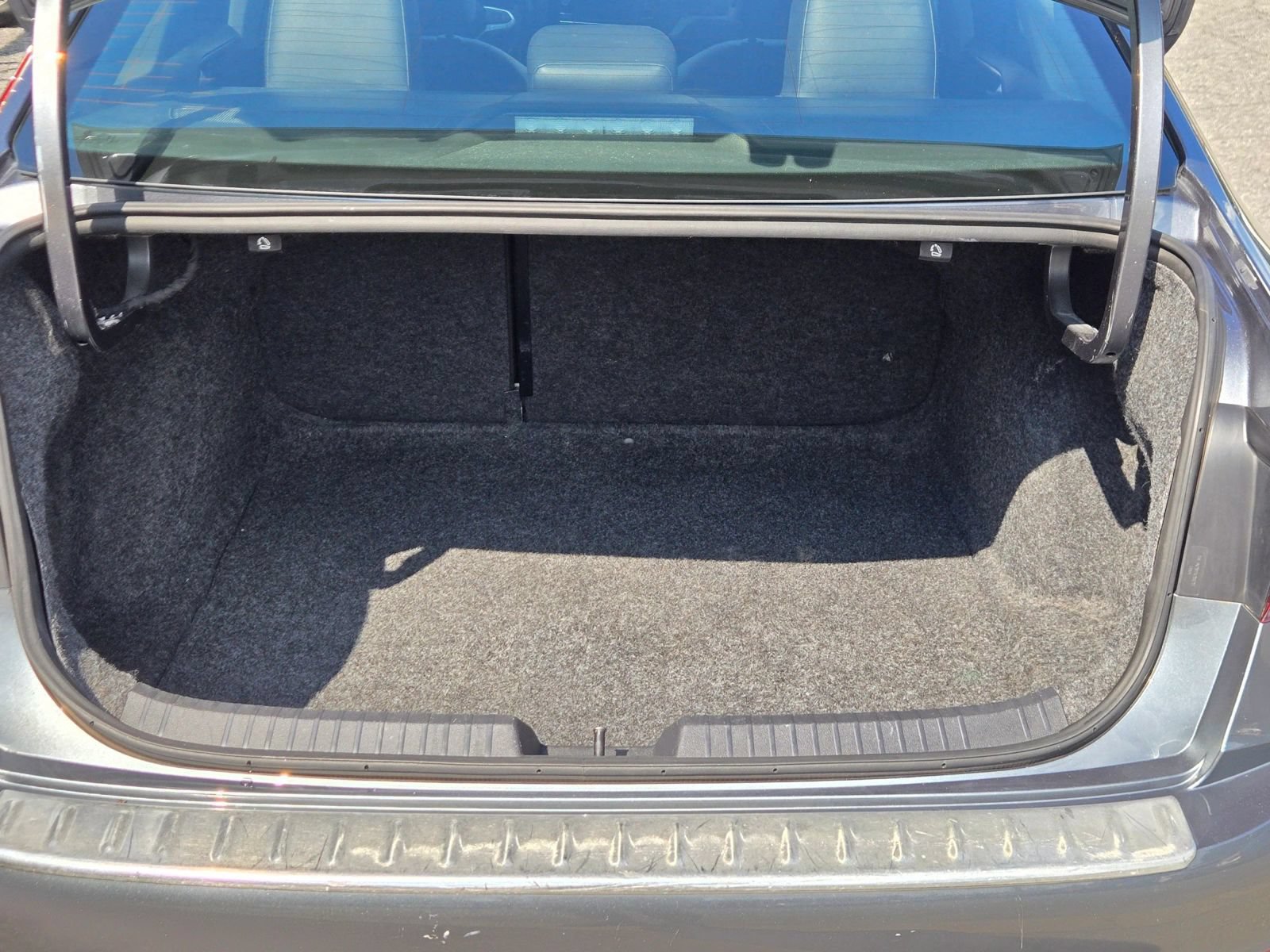 Used 2023 Volkswagen Jetta SE w/ Panoramic Sunroof Package FWD image 11