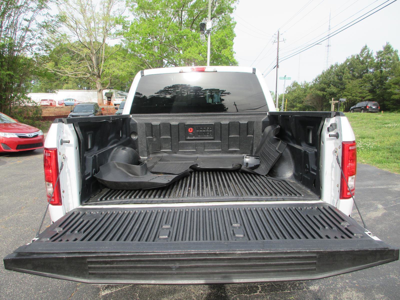 Used 2017 Ford F150 XLT AWD/4WD image 18