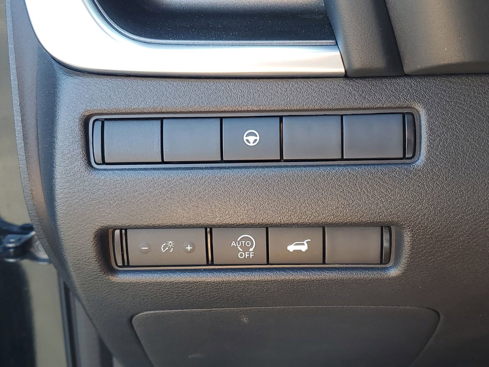 Used 2024 Nissan Rogue SV FWD image 20