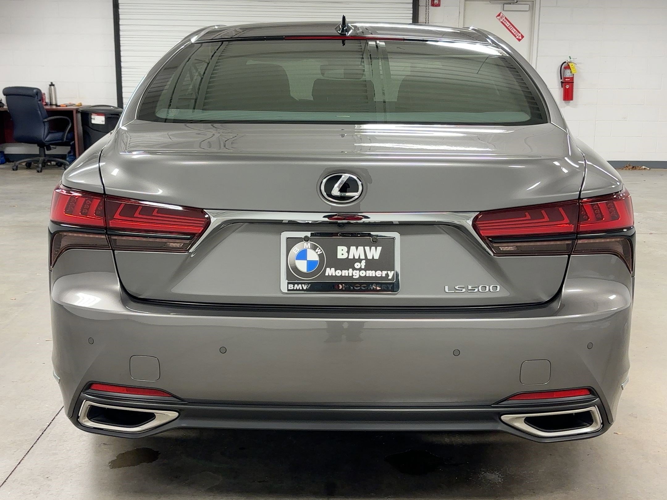 Used 2023 Lexus LS 500 image 9