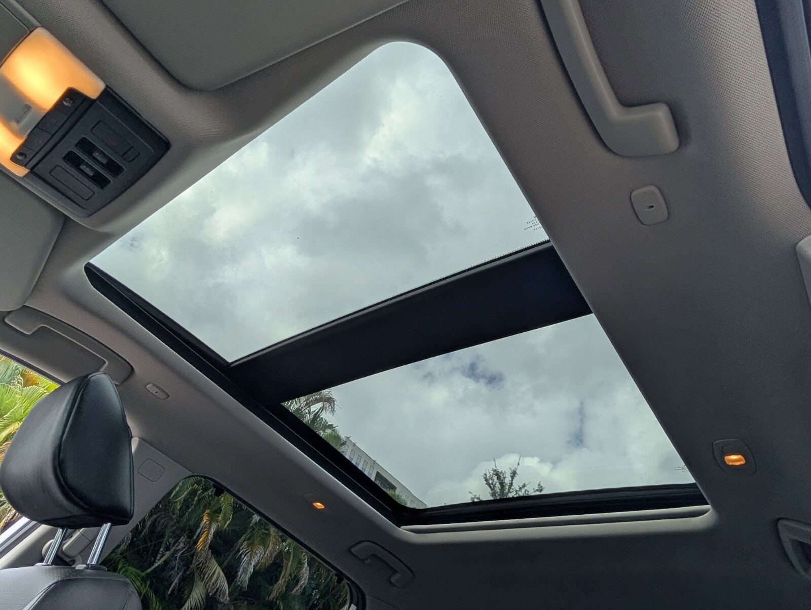 Used 2022 Nissan Rogue SV w/ SV Premium Package image 20