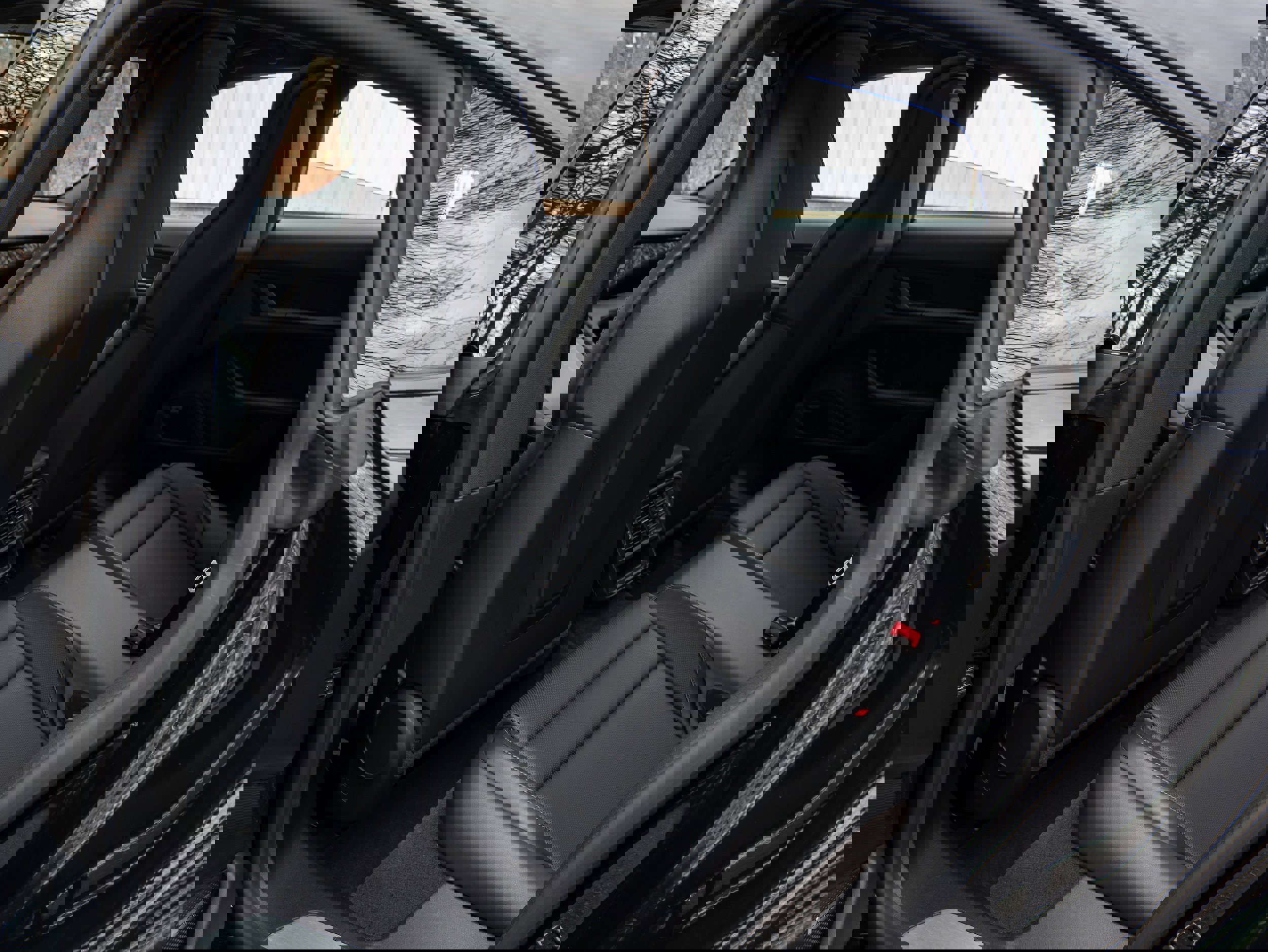 Certified 2025 Porsche Taycan 4S image 36