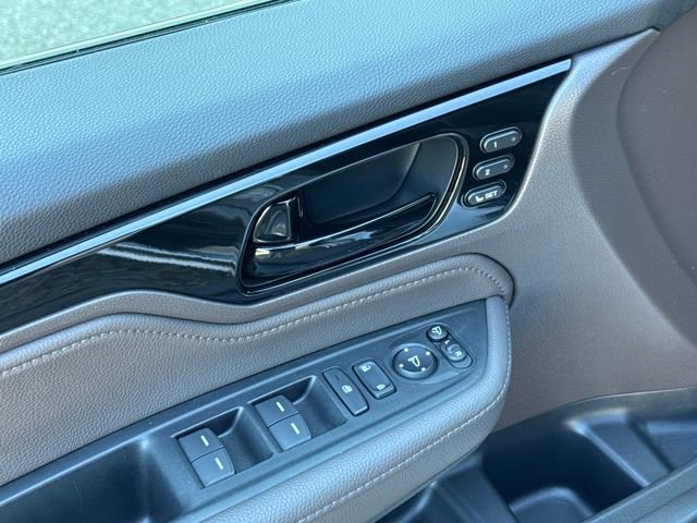 Used 2024 Honda Odyssey Elite image 4