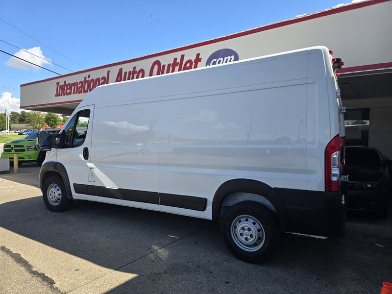 Used 2023 RAM ProMaster 2500 FWD image 6