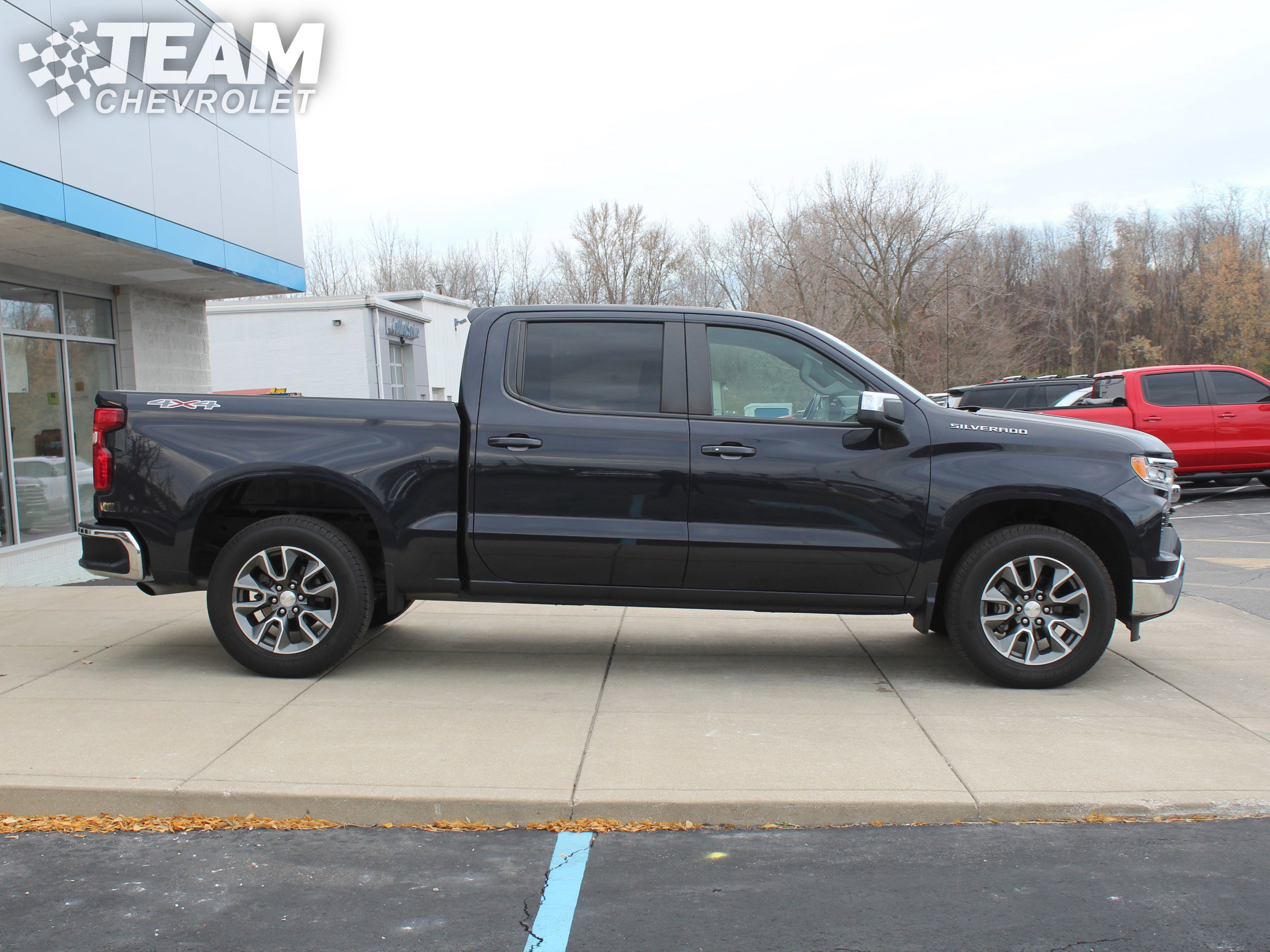 Certified 2022 Chevrolet Silverado 1500 LT image 3