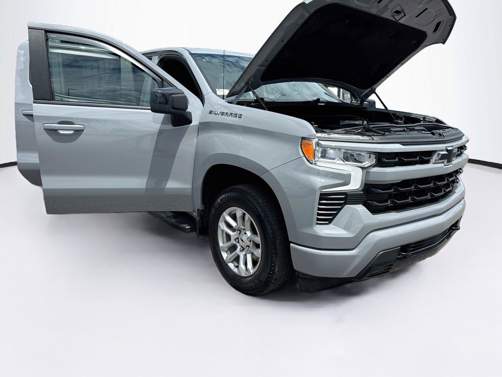 Used 2024 Chevrolet Silverado 1500 RST RWD image 39