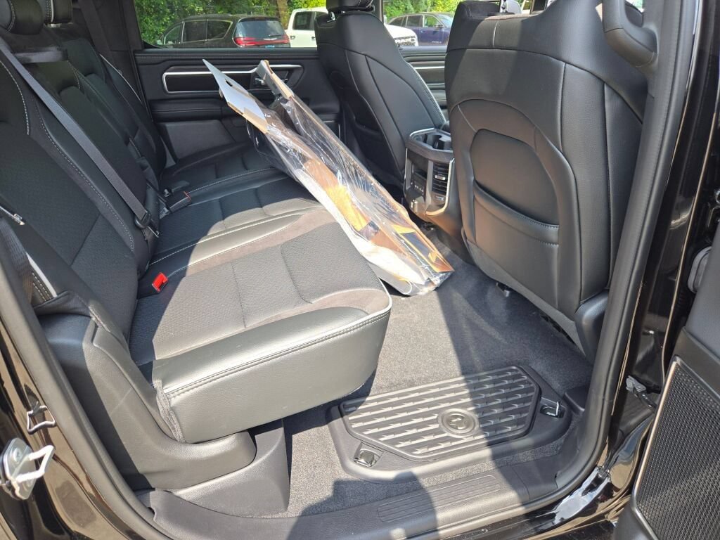 New 2027 RAM 1500 Laramie w/ Night Edition AWD/4WD image 9