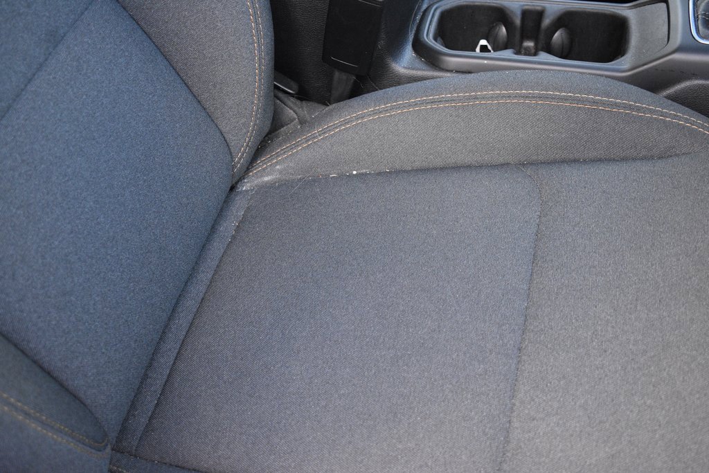 Used 2025 Jeep Wrangler Sport S image 25