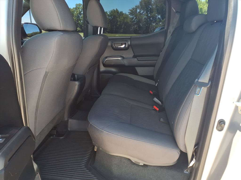 Used 2019 Toyota Tacoma TRD Sport AWD/4WD image 23