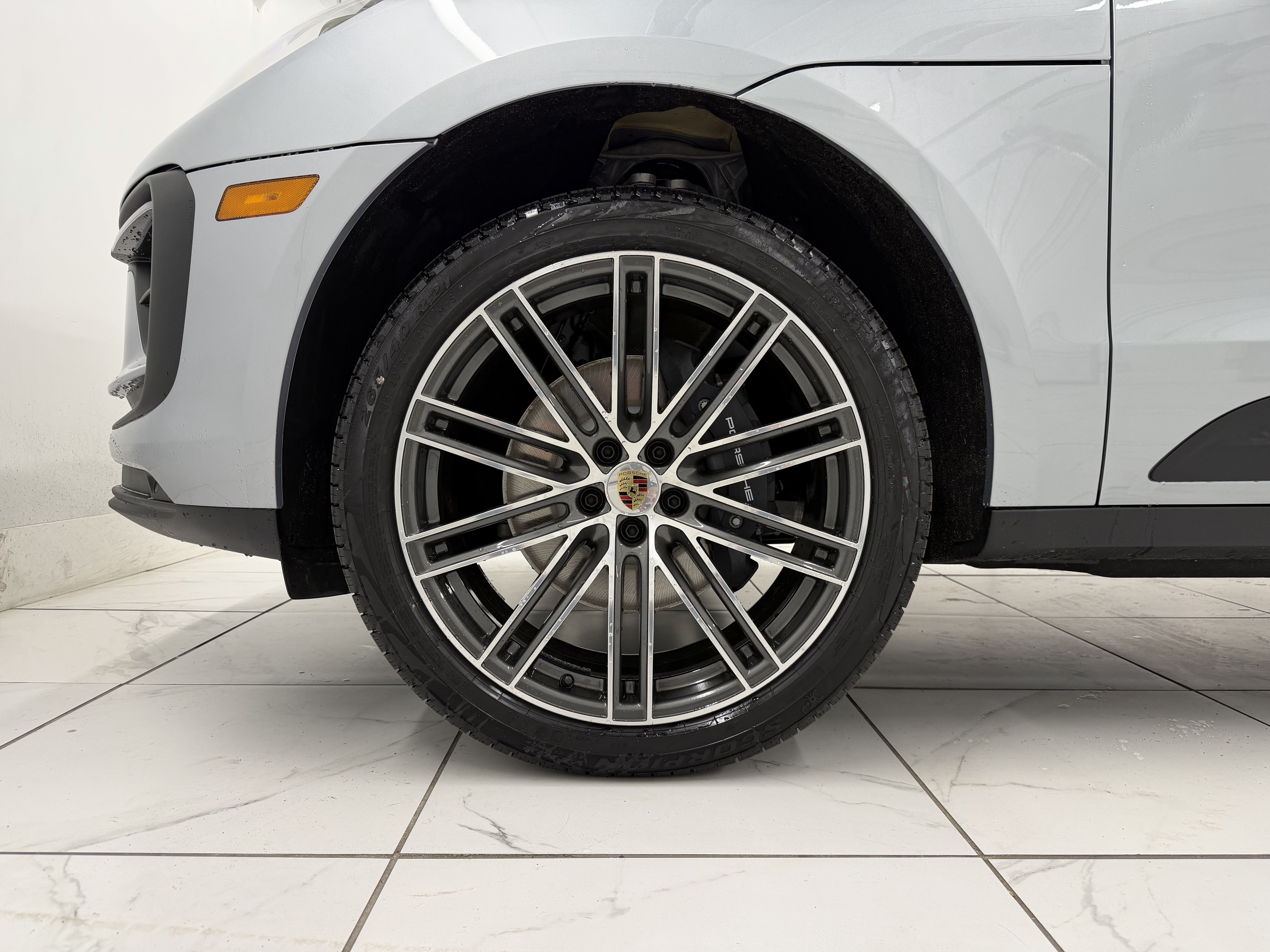 Certified 2026 Porsche Macan AWD/4WD image 16