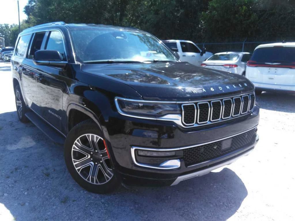 Used 2024 Jeep Wagoneer L Series II RWD image 4
