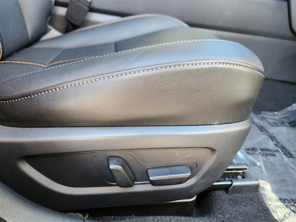 Used 2025 MAZDA CX-50 AWD 2.5 Hybrid w/ Premium Pkg image 19