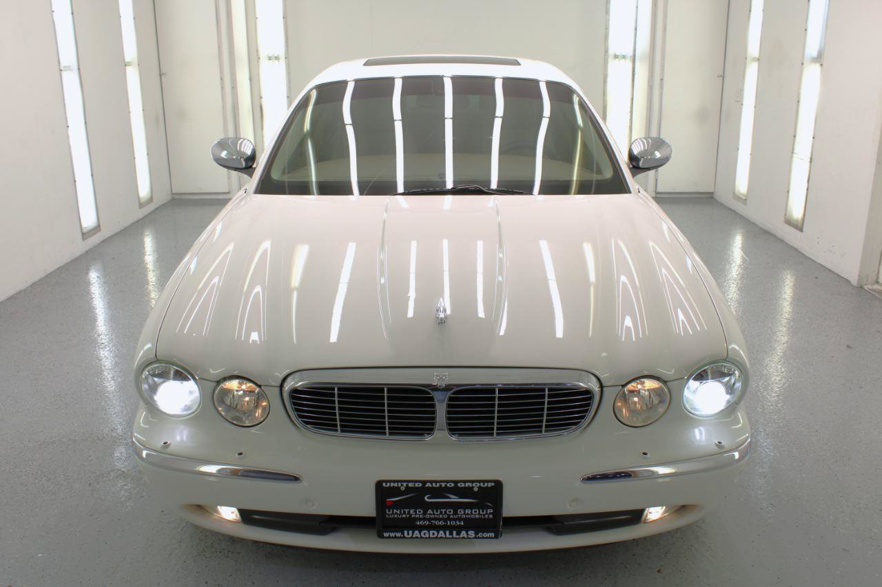 Used 2005 Jaguar XJ Vanden Plas RWD image 3