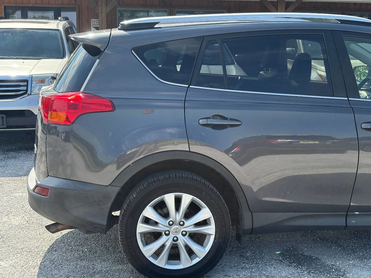 Used 2013 Toyota RAV4 Limited AWD/4WD image 15