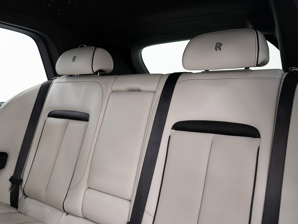 Certified 2020 Rolls-Royce Cullinan image 27