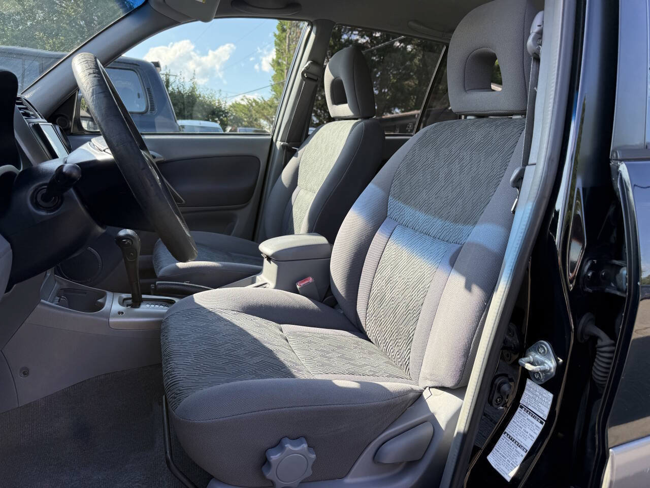Used 2003 Toyota RAV4 4WD image 9