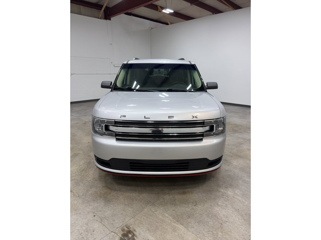 Used 2018 Ford Flex SE FWD image 2