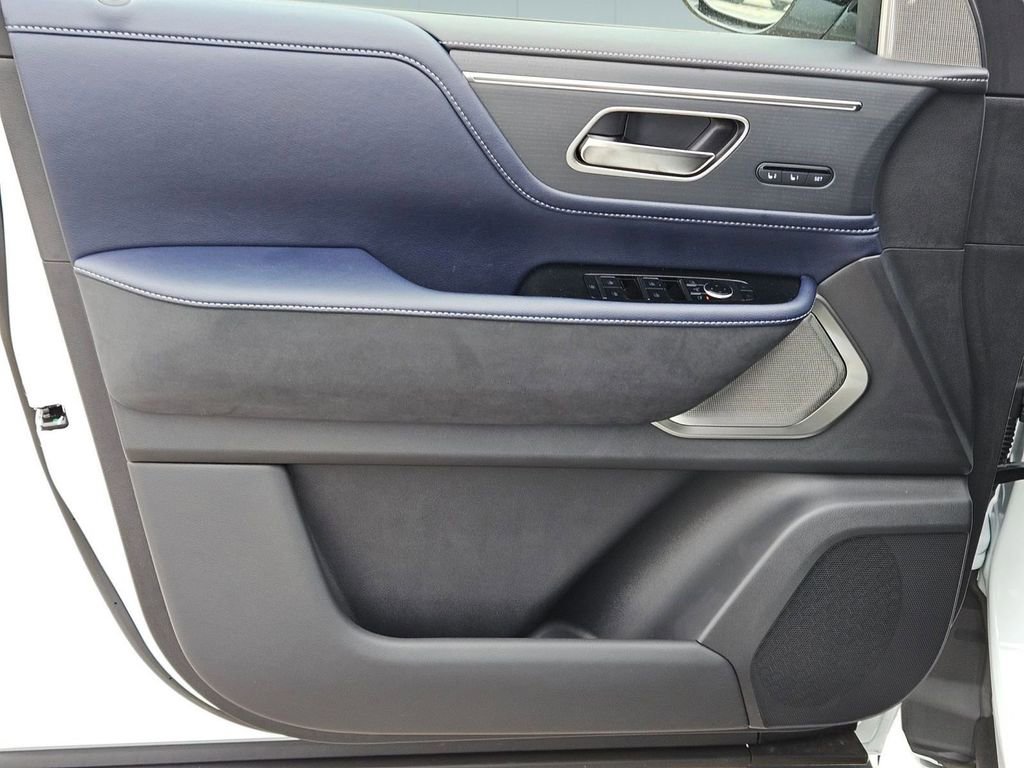 New 2026 INFINITI QX80 4WD image 15