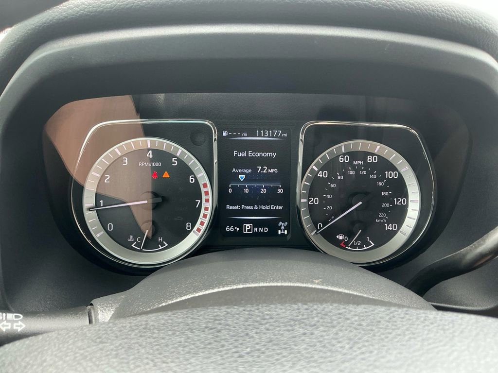 Used 2018 Nissan Titan SV AWD/4WD image 19