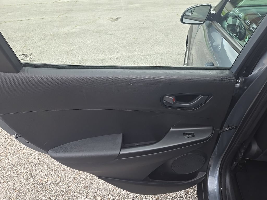 Used 2020 Hyundai Kona SE FWD image 17