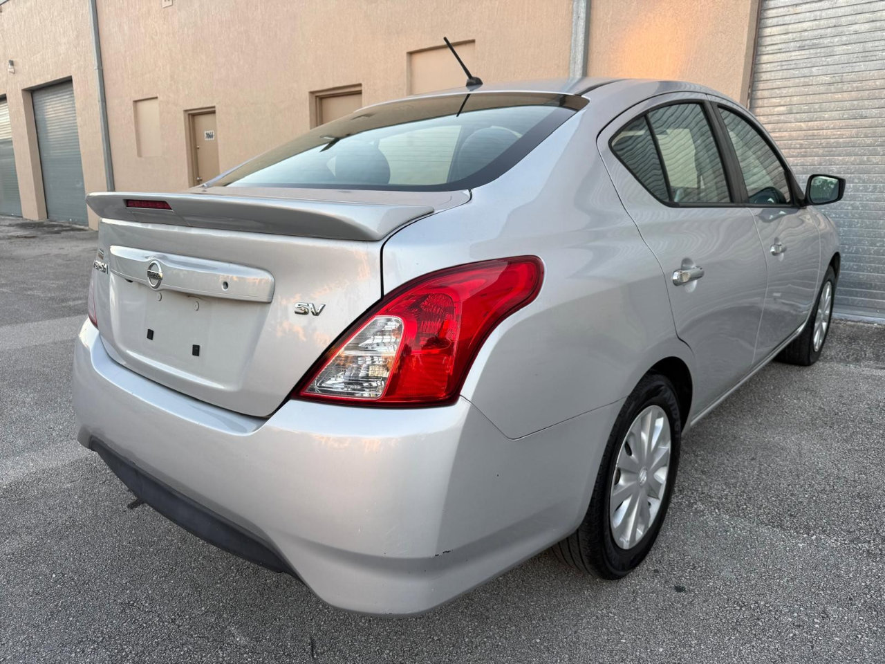 Used 2019 Nissan Versa SV image 4