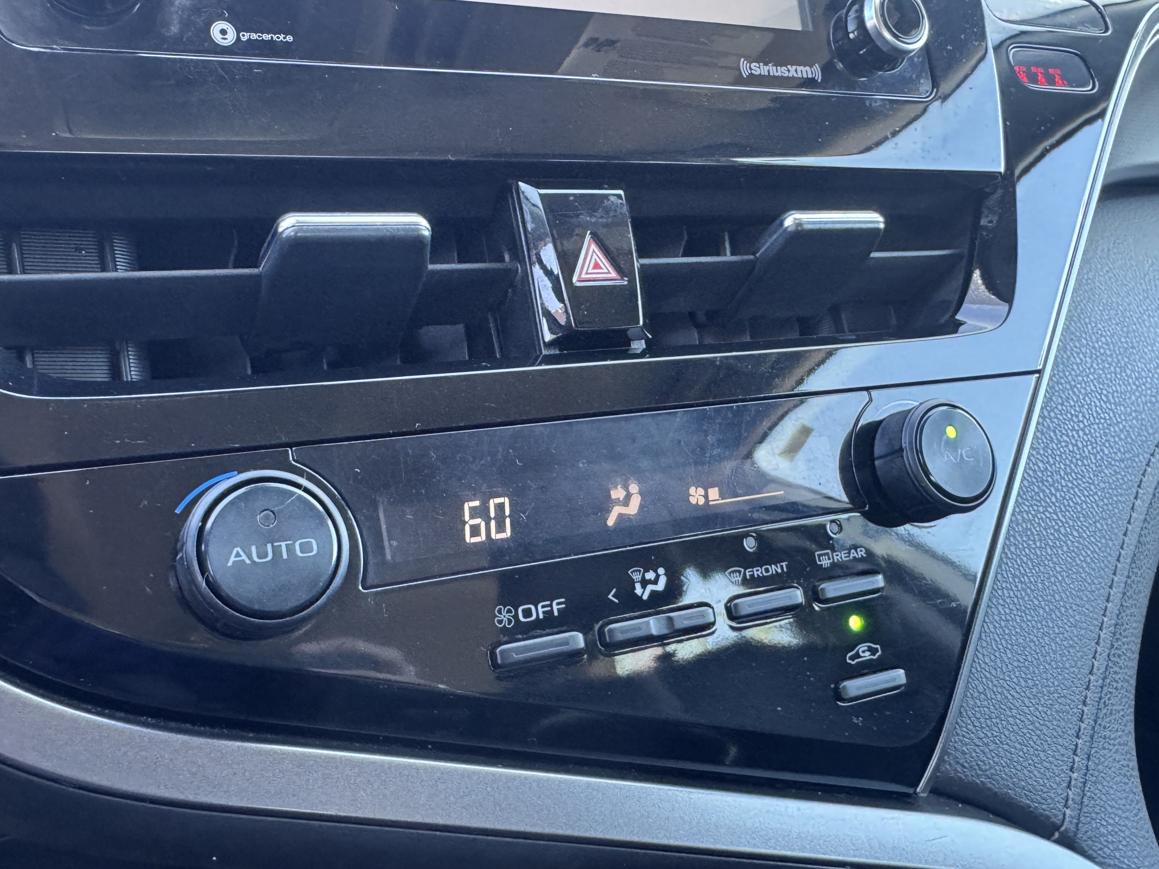 Certified 2021 Toyota Camry SE FWD image 35