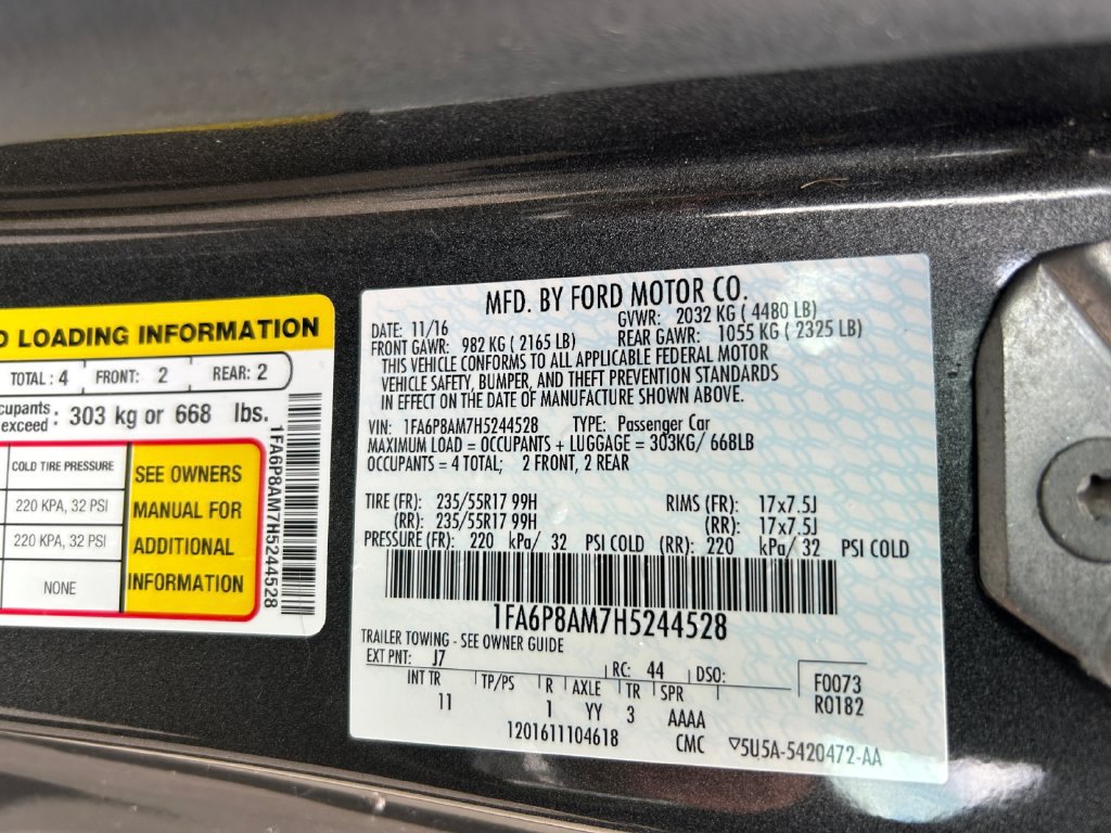 Used 2017 Ford Mustang Coupe RWD image 32