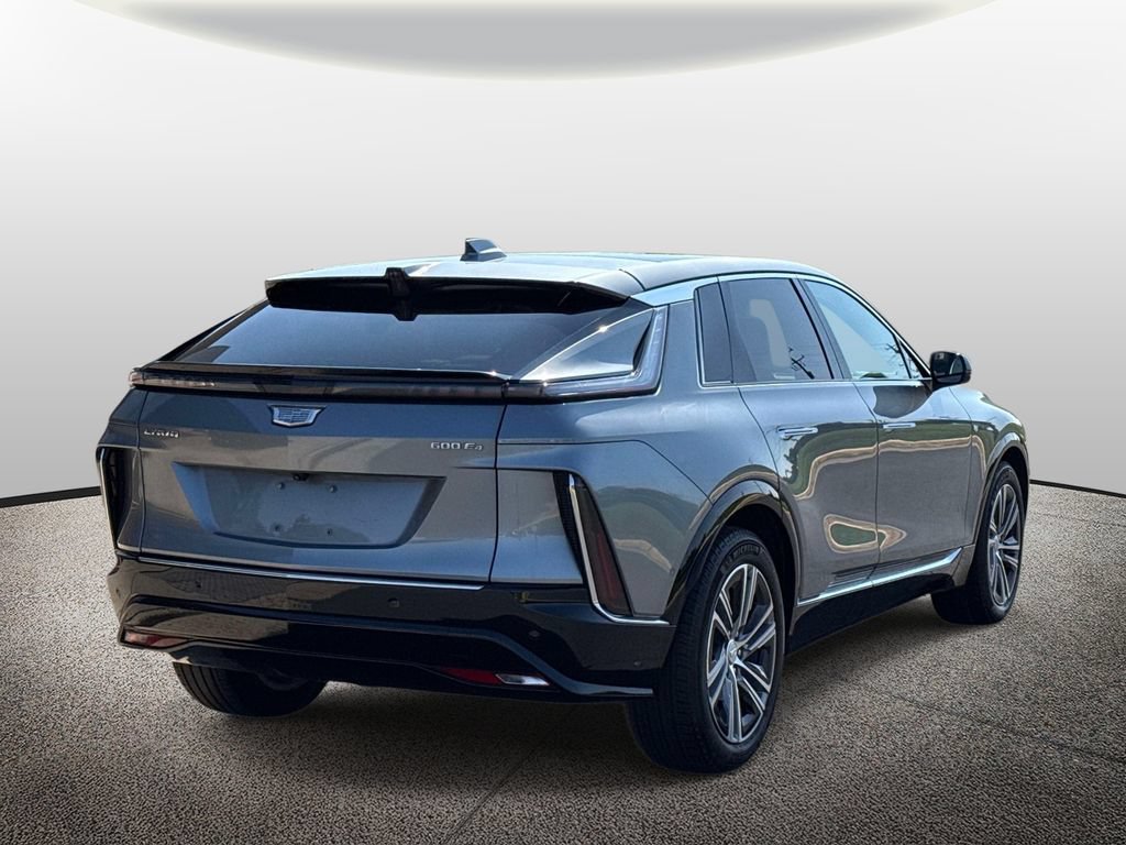 Used 2024 Cadillac Lyriq Luxury AWD/4WD image 2