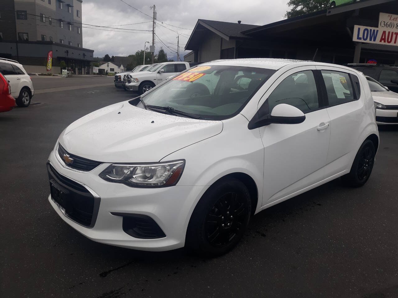 Used 2017 Chevrolet Sonic LT FWD image 7