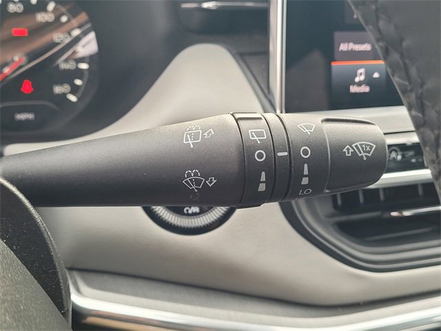 Used 2023 Jeep Compass Limited image 22