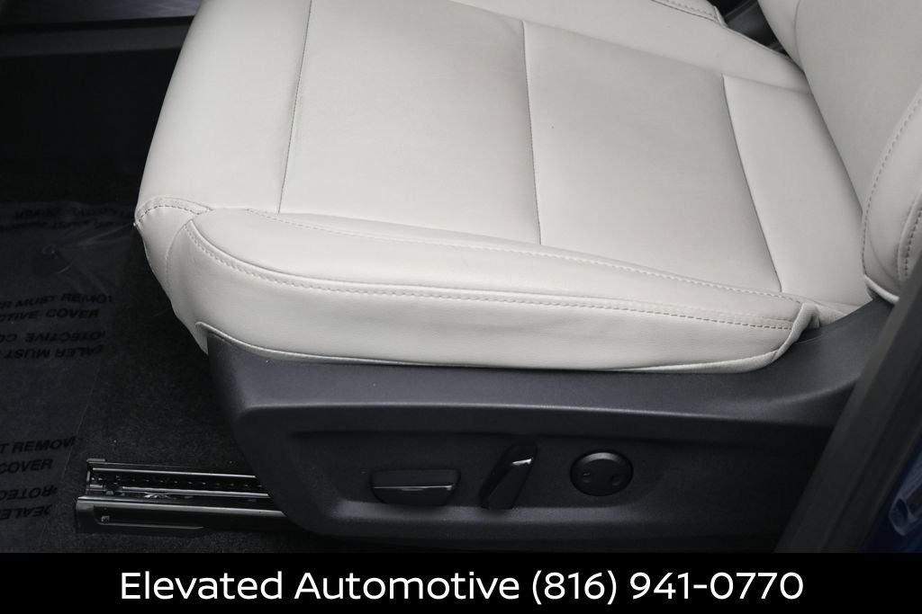 Certified 2025 Nissan Murano SL AWD/4WD image 16