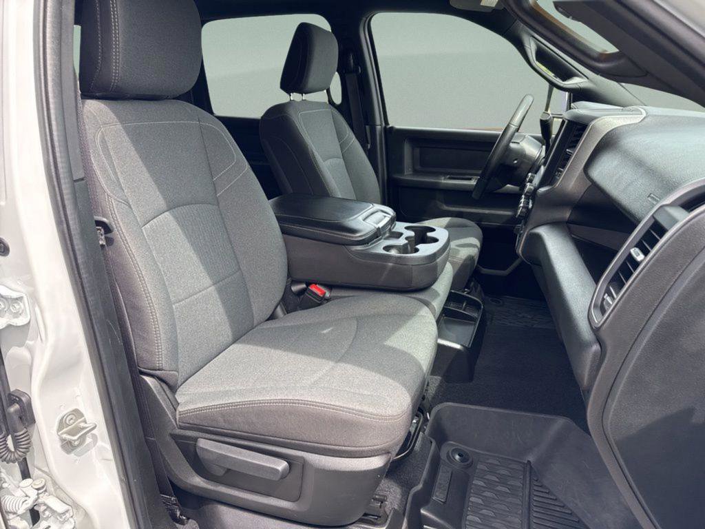 Used 2024 RAM 3500 Tradesman w/ Chrome Appearance Group image 36