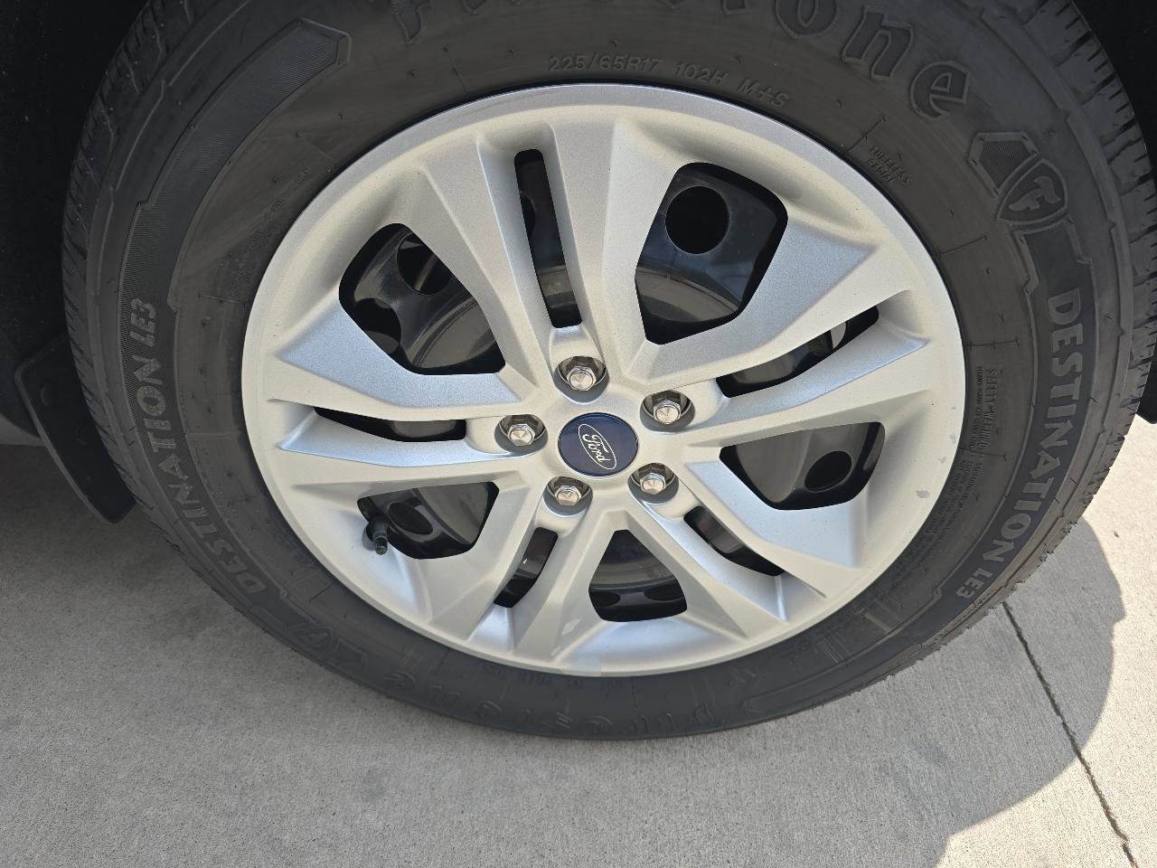 Used 2020 Ford Escape S image 10
