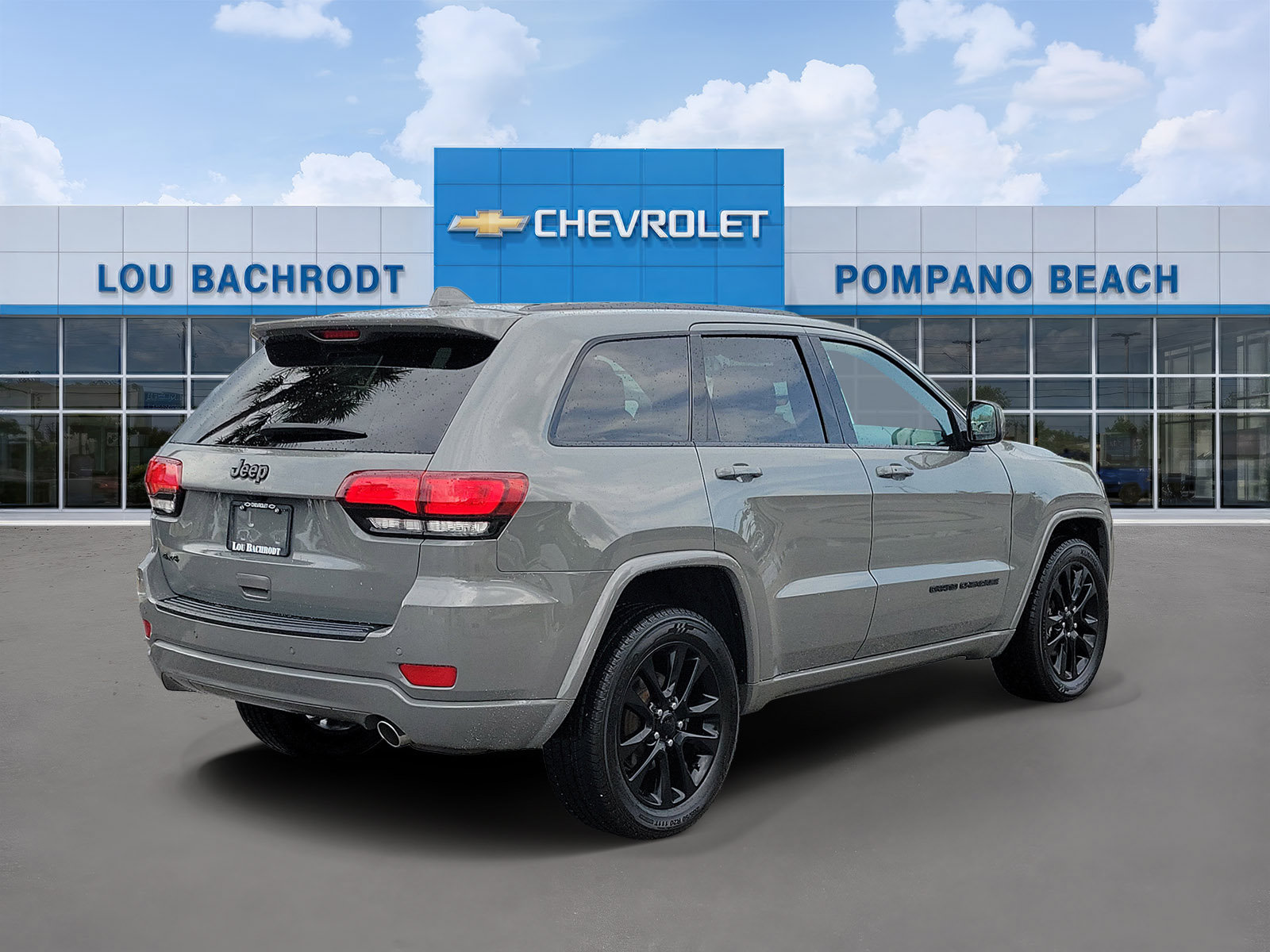 Used 2020 Jeep Grand Cherokee Altitude AWD/4WD image 3