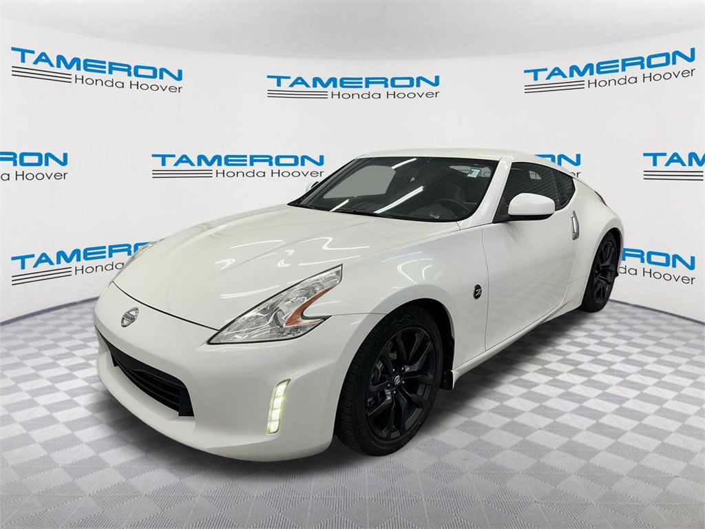 Used 2016 Nissan 370Z Coupe image 1