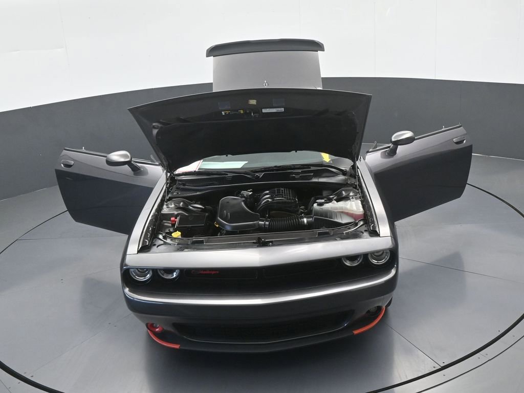 Used 2022 Dodge Challenger SXT w/ Driver Convenience Group RWD image 61