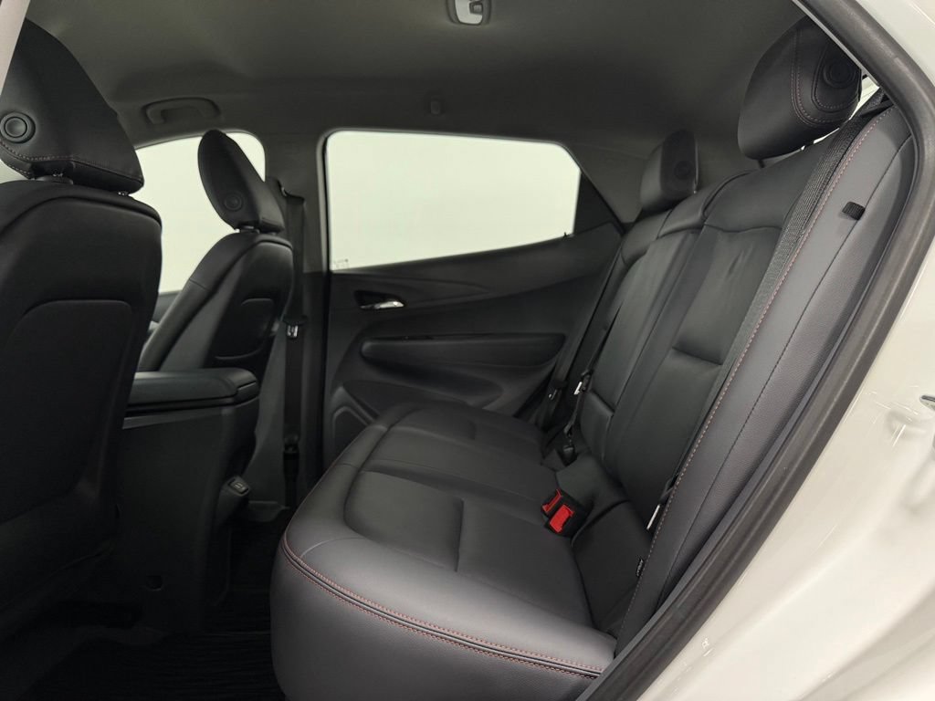 Used 2020 Chevrolet Bolt Premier w/ Infotainment Package FWD image 10
