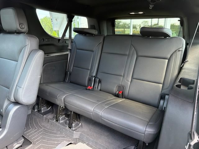 Used 2022 Chevrolet Suburban LT w/ LT Signature Plus Package AWD/4WD image 24