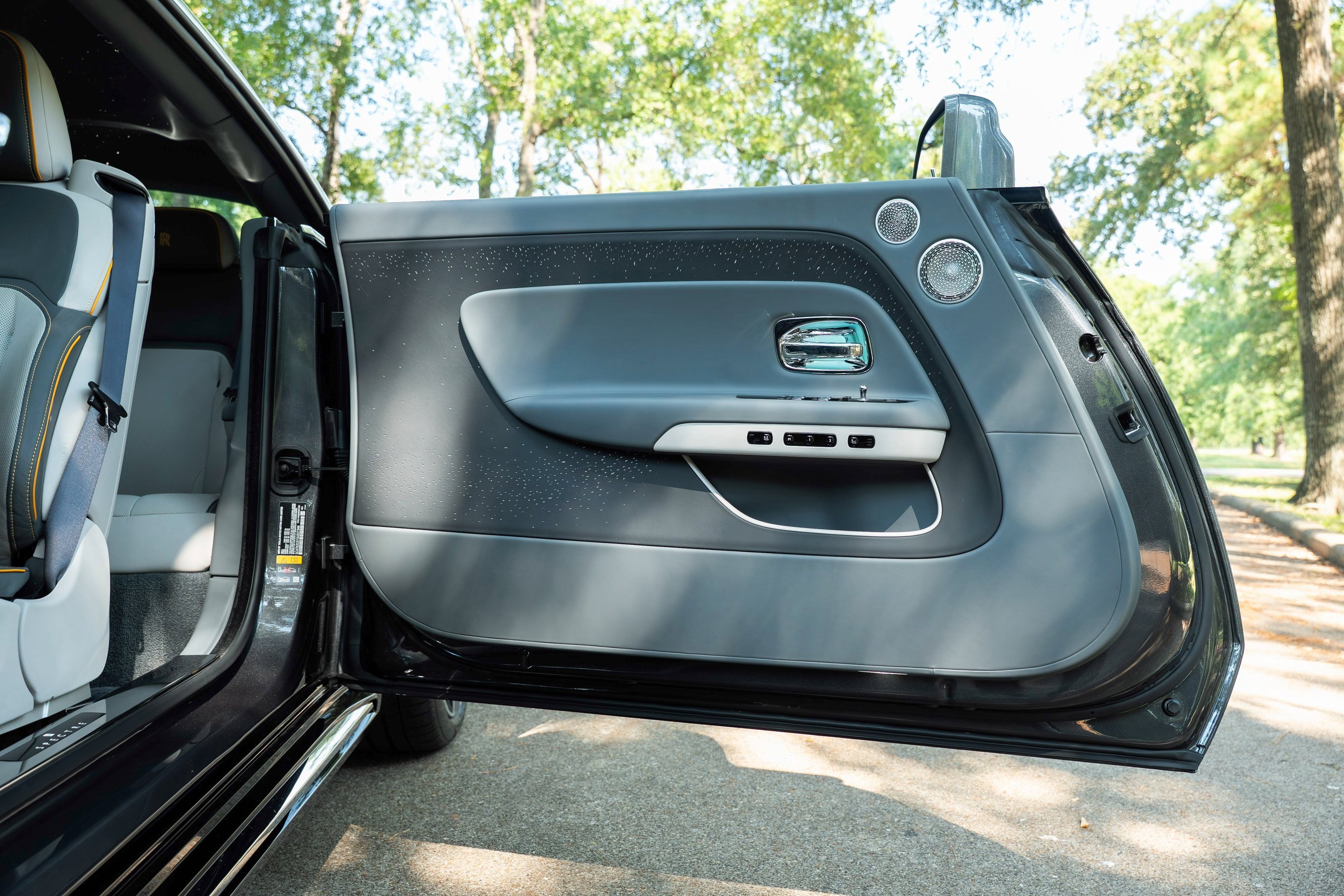 Used 2025 Rolls-Royce Spectre w/ Spectre Launch Package image 16