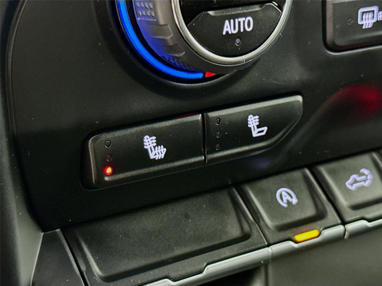 Used 2022 Chevrolet Silverado 1500 LT image 20